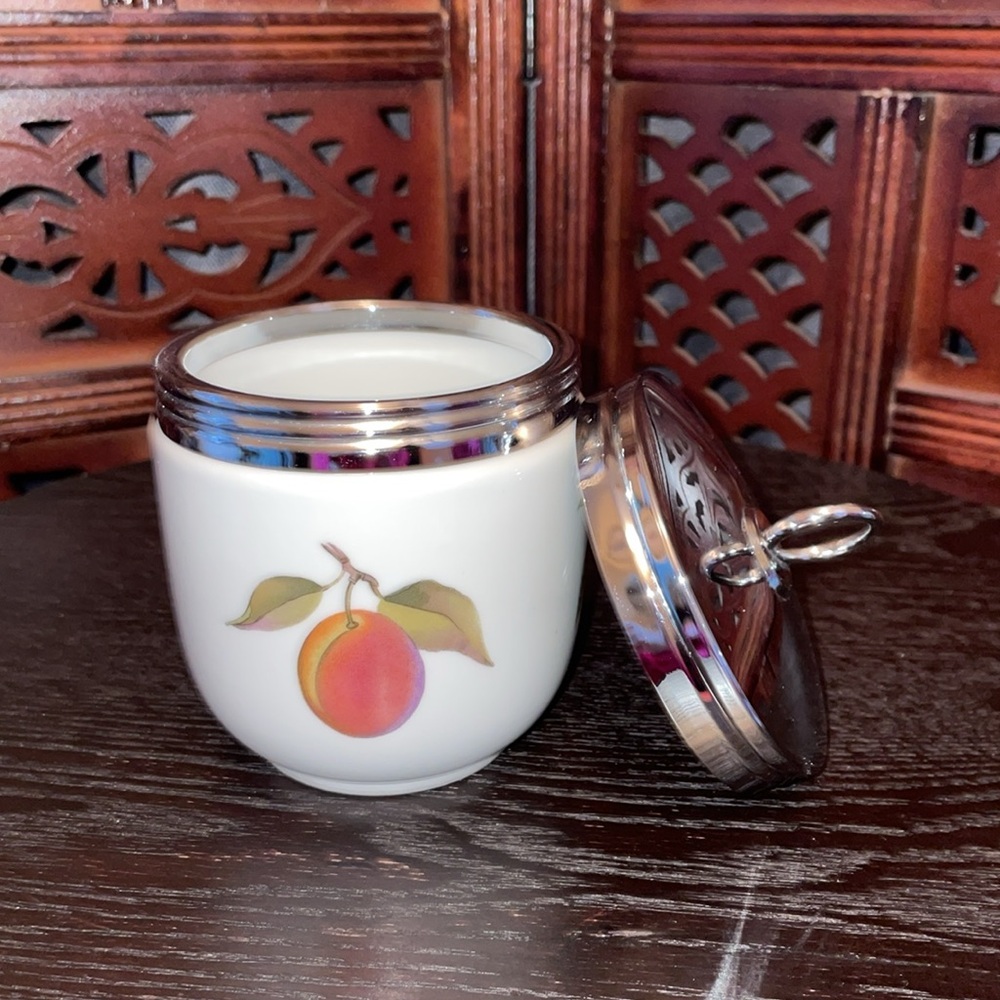Vintage Royal Worcester Porcelain King Size Coddler & Lid. - Picture 6 of 9